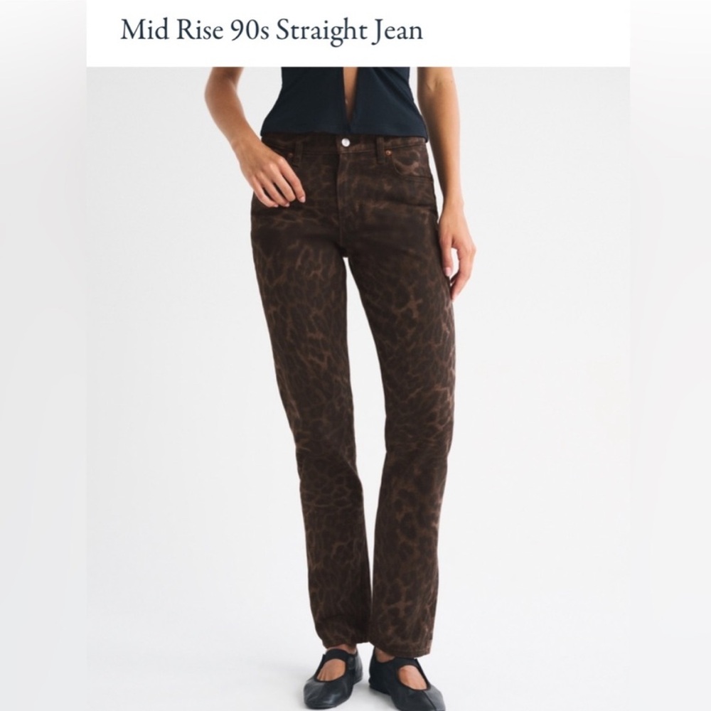NWOT Abercrombie Leopard Mid Rise 90s Strait Jeans